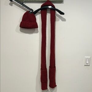 Vintage Bloomingdale’s cranberry Red Knit wool nylon Scarf and Beanie Set